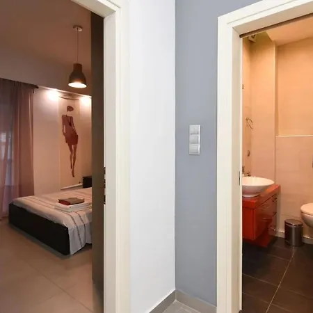 Excellent Luxuriously Renovated *